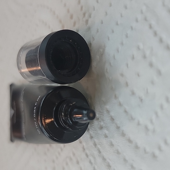 Younique Moodstruck Eye Primer. Used. - Picture 2 of 2